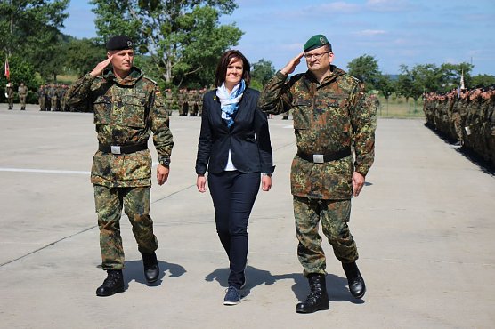 Einheiten der Bundeswehr verabschiedet (Foto: Karl-Heinz Herrmann)