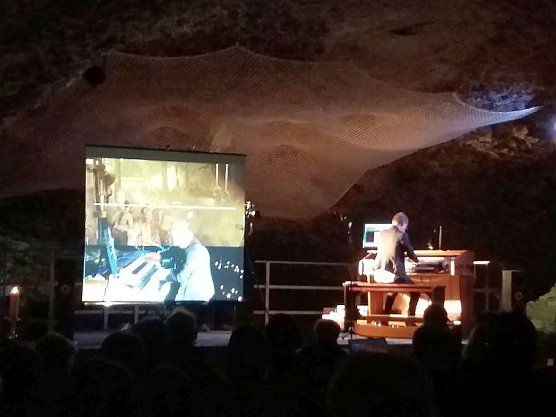 Ganz gro&szlig;es Kino � in der Barbarossah&ouml;hle erlebt (Foto: T. Leipold, Fam. D.+J. Kieper)