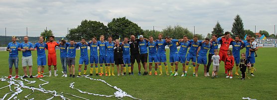 Meisterschaft gefeiert - BSV Eintracht (Foto: Karl-Heinz Herrmann)