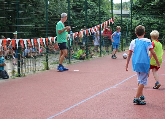 Fu&szlig;ballturnier an der Franzbergschule (Foto: Karl-Heinz Herrmann)