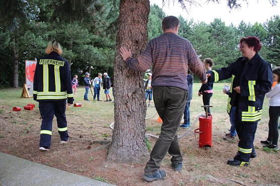 Schwimmbadfest mit der Fachschule (Foto: Karl-Heinz Herrmann)