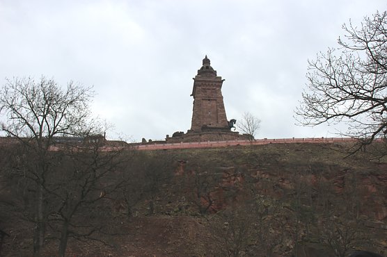 Kyffhäuser Denkmal (Foto: Karl-Heinz Herrmann) Kyffhäuser Denkmal (Foto: Karl-Heinz Herrmann)