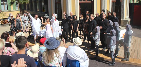 Pfiffige Magd angelt sich Mann (Foto: Karl-Heinz Herrmann)
