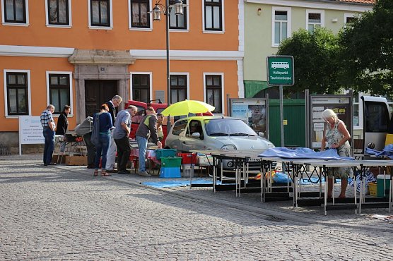 Früher Vogel macht das Schnäppchen (Foto: Karl-Heinz Herrmann) Früher Vogel macht das Schnäppchen (Foto: Karl-Heinz Herrmann)