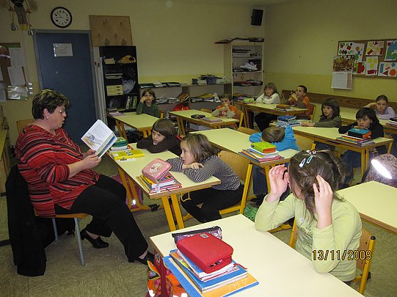 Gudrun Holbe beim Vorlesetag (Foto: CDU-Kyfffh&auml;userkreis)