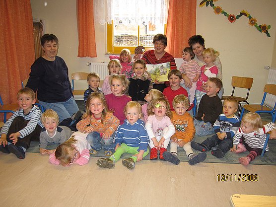 Gudrun Holbe beim Vorlesetag (Foto: CDU-Kyfffh&auml;userkreis)