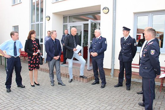 Ministerpr&auml;sident ging in die Luft (Foto: Karl-Heinz Herrmann)
