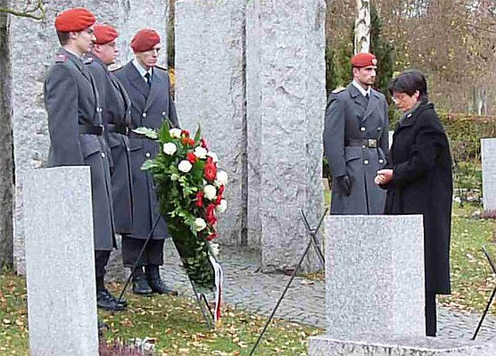 Zentrale Gedenkfeier Freistaat Thüringen (Foto: Karl-Heinz Herrmann) Zentrale Gedenkfeier Freistaat Thüringen (Foto: Karl-Heinz Herrmann)