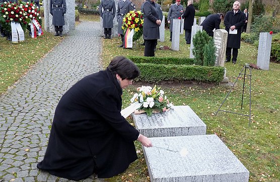 Zentrale Gedenkfeier Freistaat Thüringen (Foto: Karl-Heinz Herrmann) Zentrale Gedenkfeier Freistaat Thüringen (Foto: Karl-Heinz Herrmann)