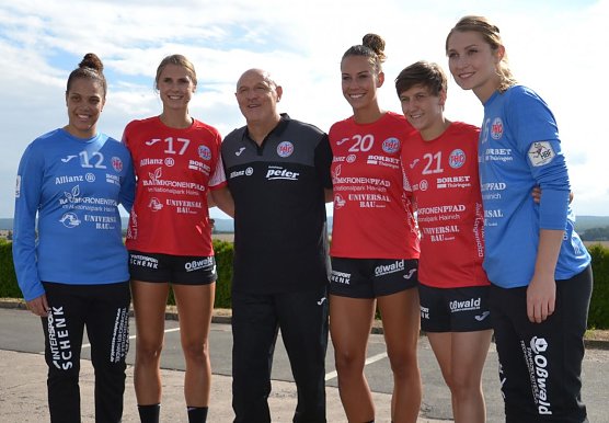 Herbert M&uuml;ller und das neue Quintett (Foto: H. Steinbach)