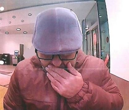 Wer kennt diesen Betr&uuml;ger? (Foto: Polizei)