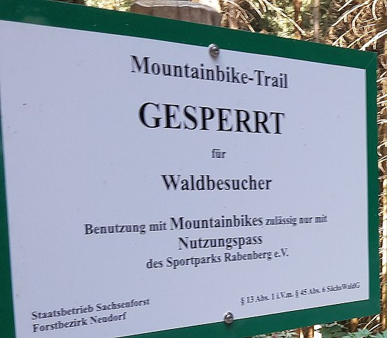 Biker auf Vormarsch (Foto: Karl-Heinz Herrmann) Biker auf Vormarsch (Foto: Karl-Heinz Herrmann)