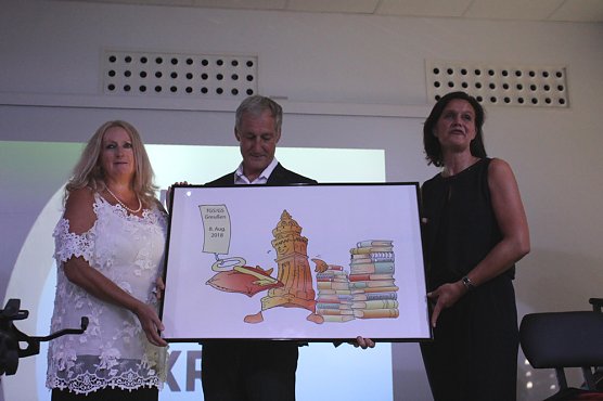 Gemeinschaftsschule in Greußen übergeben (Foto: Karl-Heinz Herrmann) Gemeinschaftsschule in Greußen übergeben (Foto: Karl-Heinz Herrmann)