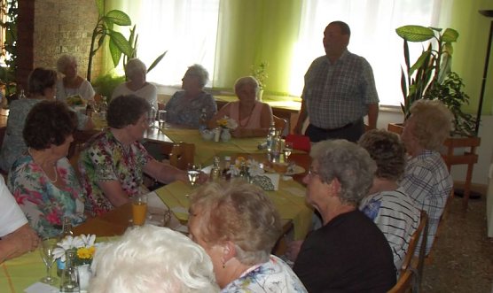 Dr. Scherzberg mit Vortrag Blutbuche zu Gast im WB 4 (Foto: Thomas Leipold)