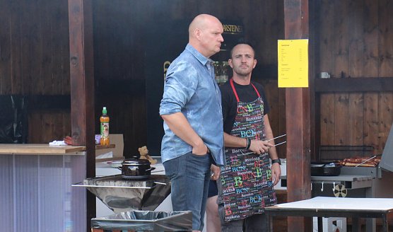 Gelungene Ferienparty in der Skate-Arena (Foto: Karl-Heinz Herrmann) Gelungene Ferienparty in der Skate-Arena (Foto: Karl-Heinz Herrmann)