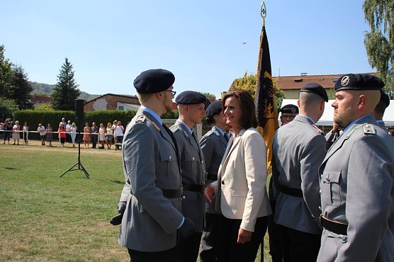 Wieder feierliche Vereidigung in Berka (Foto: Karl-Heinz Herrmann) Wieder feierliche Vereidigung in Berka (Foto: Karl-Heinz Herrmann)