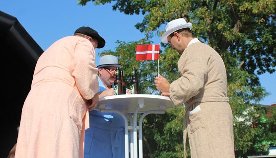 Publikumsmagnet Bademodenschau (Foto: Karl-Heinz Herrmann)