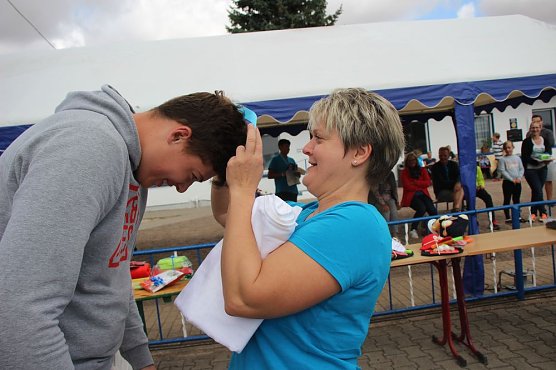 24-Stunden-Schwimmen begeisterte (Foto: Karl-Heinz Herrmann) 24-Stunden-Schwimmen begeisterte (Foto: Karl-Heinz Herrmann)