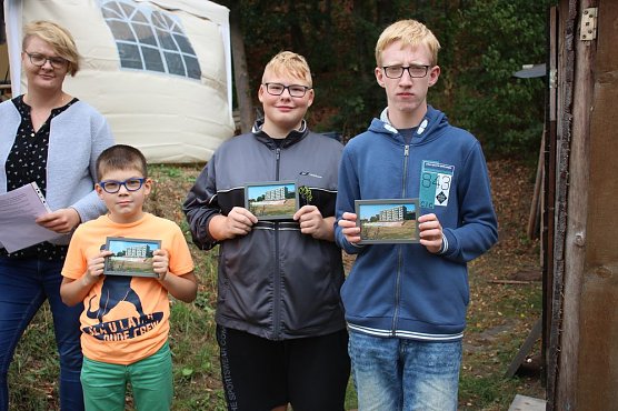 Sommerfest im Wohngebiet (Foto: Karl-Heinz Herrmann) Sommerfest im Wohngebiet (Foto: Karl-Heinz Herrmann)