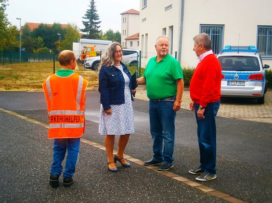 Großer Bahnhof bei der Kreisverkehrswacht Sondershausen e.V. (Foto: Peter Rübesam) Großer Bahnhof bei der Kreisverkehrswacht Sondershausen e.V. (Foto: Peter Rübesam)