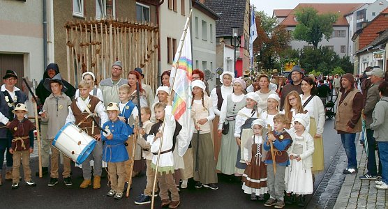 Infos zum Frankenhisser Bauernmarktes 2018 (Foto: Stadtmarketing Bad Frankenhausen) Infos zum Frankenhisser Bauernmarktes 2018 (Foto: Stadtmarketing Bad Frankenhausen)