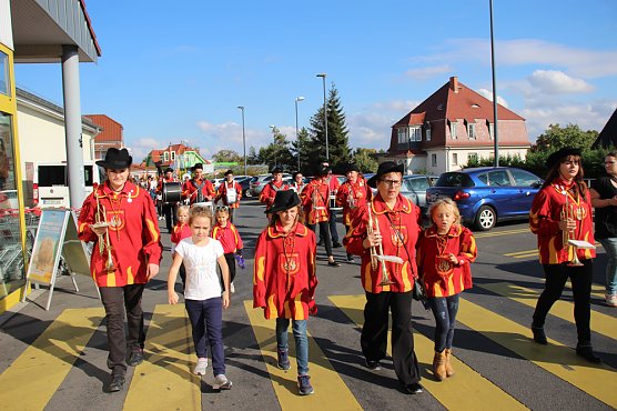Hausm&auml;nner mit Umzug durch Bad Frankenhausen (Foto: Karl-Heinz Herrmann)