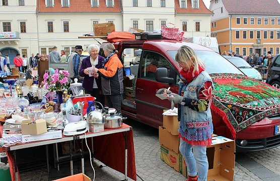 Letzter Antik-Trödelmarkt für 2018 (Foto: Karl-Heinz Herrmann) Letzter Antik-Trödelmarkt für 2018 (Foto: Karl-Heinz Herrmann)
