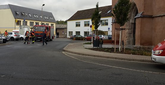 &Ouml;lspur beseitigt und Frontscheibe besch&auml;digt (Foto: Karl-Heinz Herrmann)