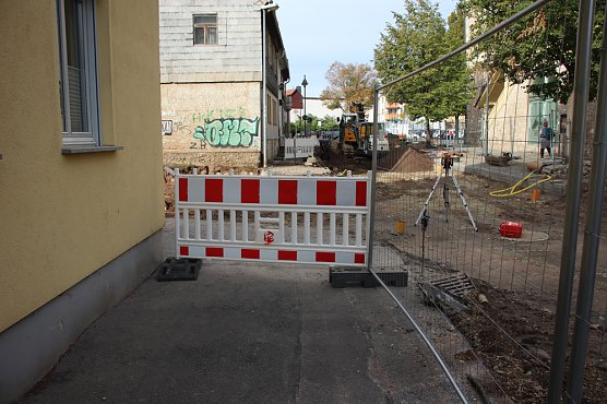 Vom Baufortschritt überrollt (Foto: Karl-Heinz Herrmann) Vom Baufortschritt überrollt (Foto: Karl-Heinz Herrmann)