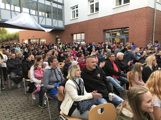 Herbstfest mit gro&szlig;er B&uuml;hnenshow (Foto: Borchlachschule Artern)