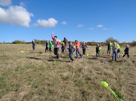 Familienwandertag der Kindervilla bei strahlendem Sonnenschein (Foto: Kindervilla)