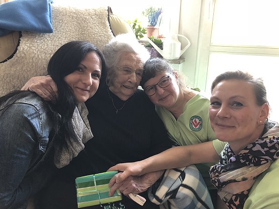 Klara Lubnow feierte 102.Geburtstag (Foto: VOLKSSOLIDARIT&Auml;T Saale-Kyffh&auml;user e.V.)