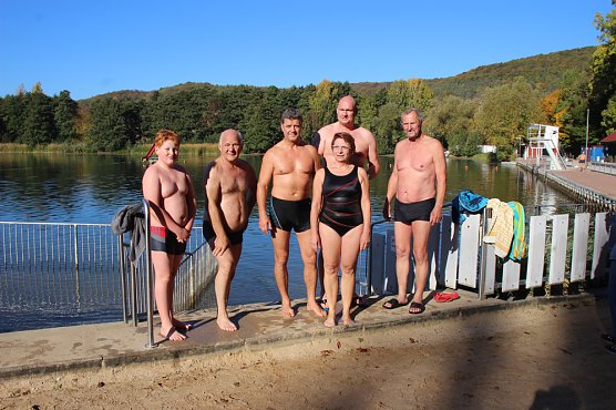 Abbaden noch nicht das Ende vom Badebetrieb (Foto: Karl-Heinz Herrmann) Abbaden noch nicht das Ende vom Badebetrieb (Foto: Karl-Heinz Herrmann)
