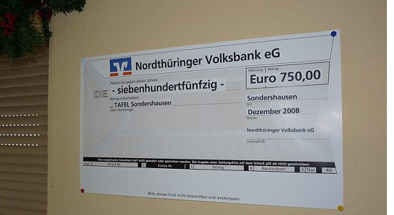 Spende an Sondershäuser Tafel (Foto: Karl-Heinz Herrmann) Spende an Sondershäuser Tafel (Foto: Karl-Heinz Herrmann)