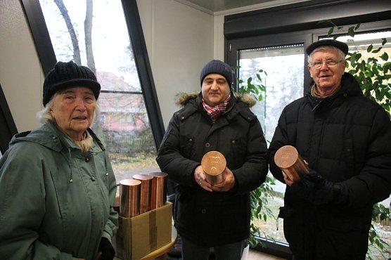 Turmhaube mit Dokumenten bestückt (Foto: Karl-Heinz Herrmann) Turmhaube mit Dokumenten bestückt (Foto: Karl-Heinz Herrmann)