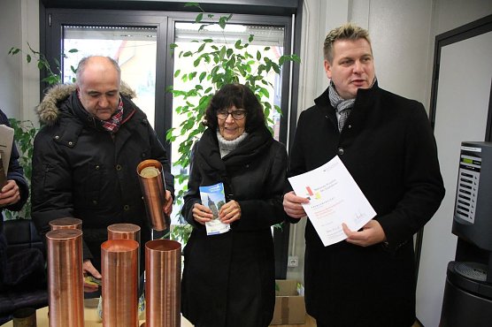 Turmhaube mit Dokumenten bestückt (Foto: Karl-Heinz Herrmann) Turmhaube mit Dokumenten bestückt (Foto: Karl-Heinz Herrmann)