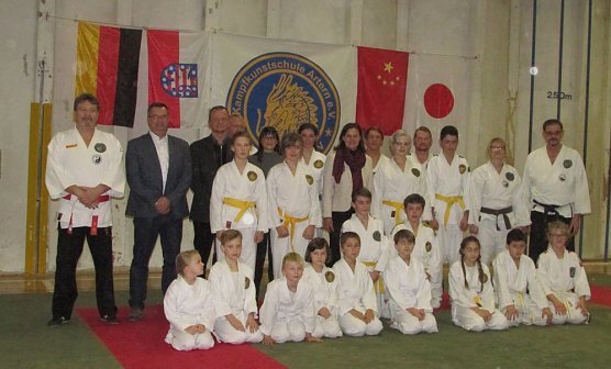 Neue Kampfkunstmatten (Foto: Werner Bank)