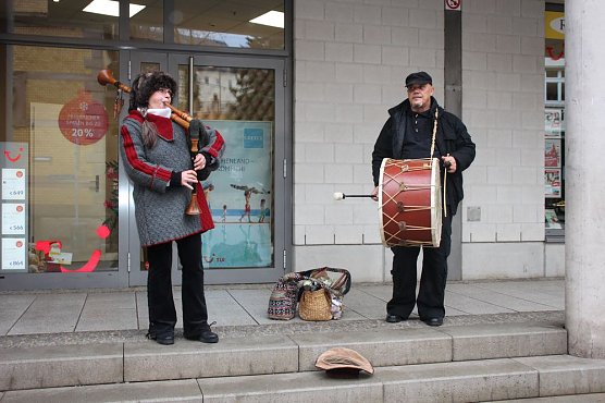 Adventsmarkt nicht vom Wetter beg&uuml;nstigt (Foto: Karl-Heinz Herrmann)
