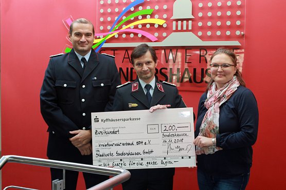 Spende für Kreisfeuerwehrverband (Foto: Stadtwerke Sondershausen) Spende für Kreisfeuerwehrverband (Foto: Stadtwerke Sondershausen)