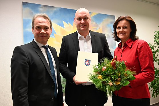 Polizist rettet Mann aus brennender Wohnung (Foto: TMIK)