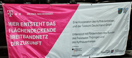 Symbolischer Spatenstich zum Breitbandausbau (Foto: Karl-Heinz Herrmann)