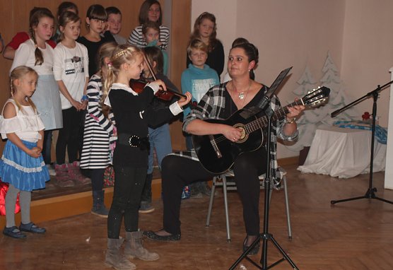 Weihnachtliche Weltreise gemacht (Foto: Karl-Heinz Herrmann) Weihnachtliche Weltreise gemacht (Foto: Karl-Heinz Herrmann)