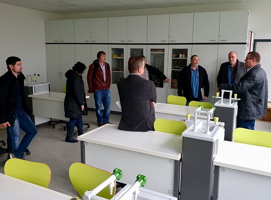 Vor allem die technische Ausstattung der Schule interessierte die Besucher (Foto: Pressestelle Landratsamt Nordhausen)