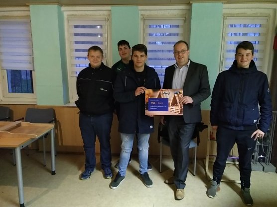 Spende f&uuml;r Jugendclub in Esperstedt (Foto: privat)