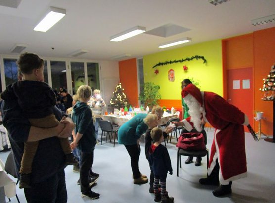 Weihnachtsfeier im Arterner Freizeitzentrum (Foto: Freizeitzentrum Artern)