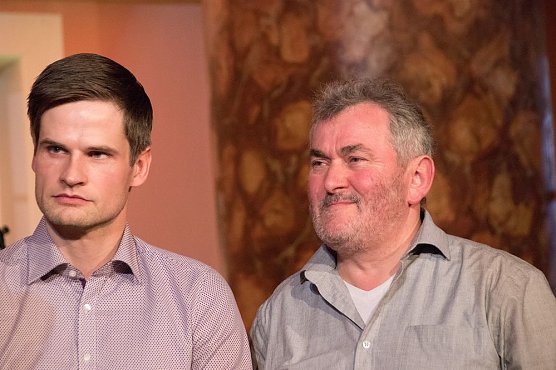 &Uuml;bergabe von Spenden im Rahmen des Weihnachtskonzertes (Foto: Martin Ludwig)