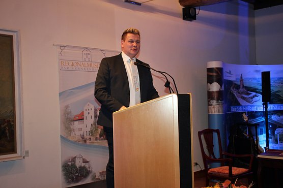 Festakt in Bad Frankenhausen mit Überraschung (Foto: Karl-Heinz Herrmann) Festakt in Bad Frankenhausen mit Überraschung (Foto: Karl-Heinz Herrmann)