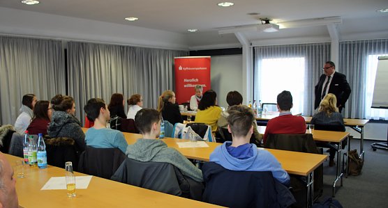 Die Sieger im Planspiel stehen fest! (Foto: Karl-Heinz Herrmann) Die Sieger im Planspiel stehen fest! (Foto: Karl-Heinz Herrmann)
