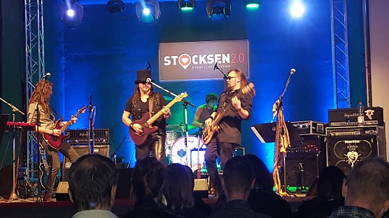 Jimmy Gee und Band begeisterte (Foto: Petra Hartung) Jimmy Gee und Band begeisterte (Foto: Petra Hartung)