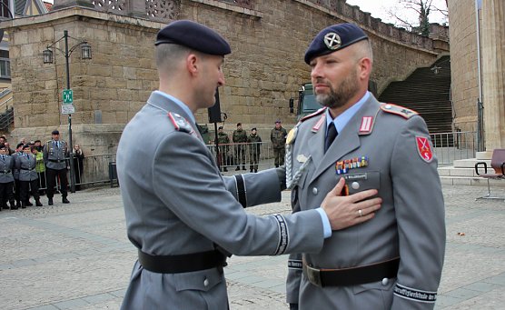 Vereidigung auf dem Markt (Foto: Karl-Heinz Herrmann)